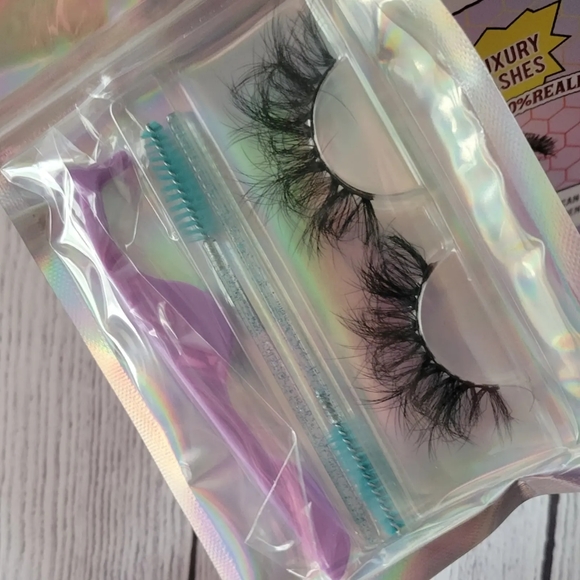 Everyday Lash Bundles - Mystery Box - Picture 8 of 16